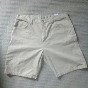 Men's Khaki Wrangler Shorts size 40